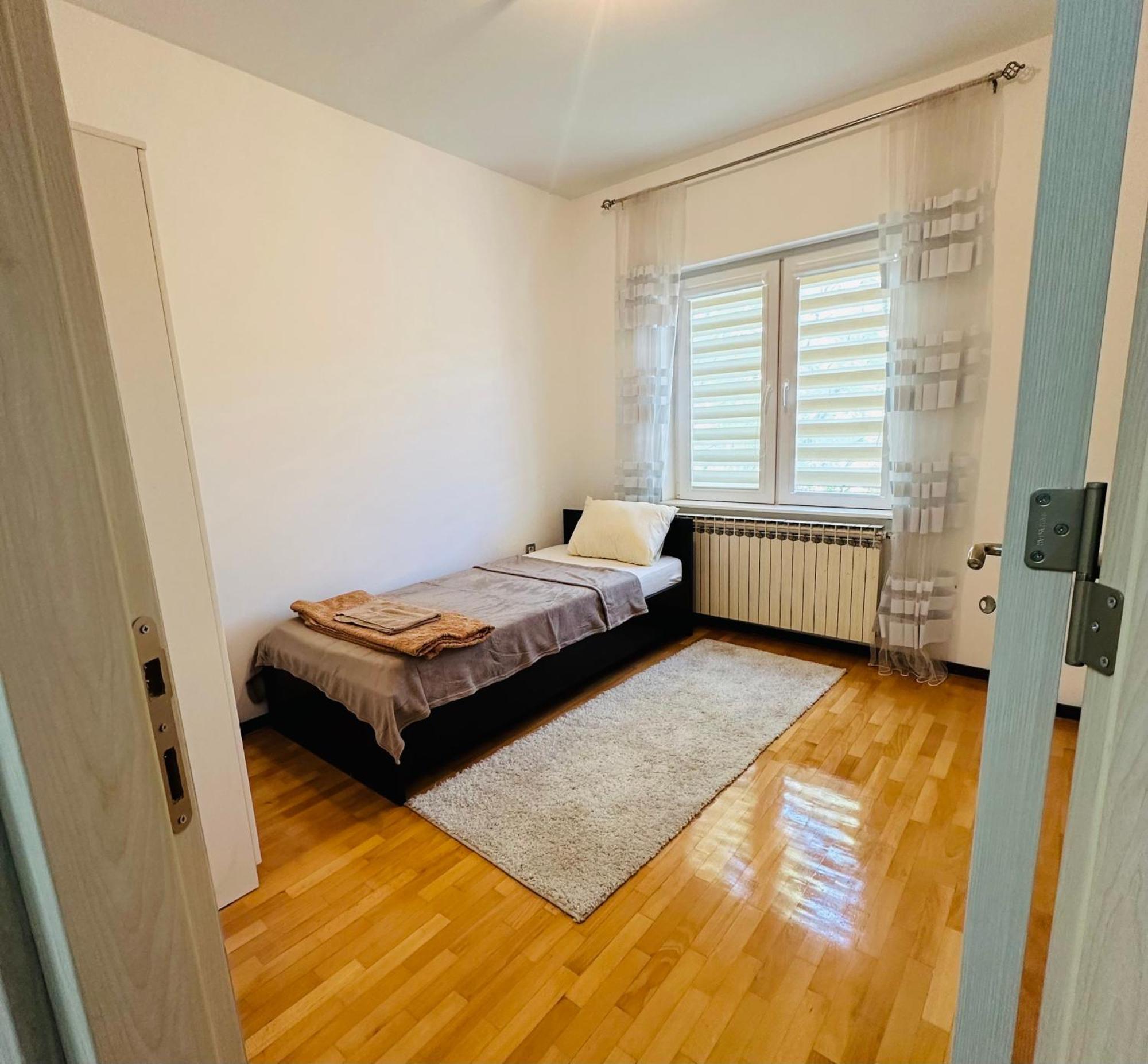 Urban Stay Скоп'є Екстер'єр фото