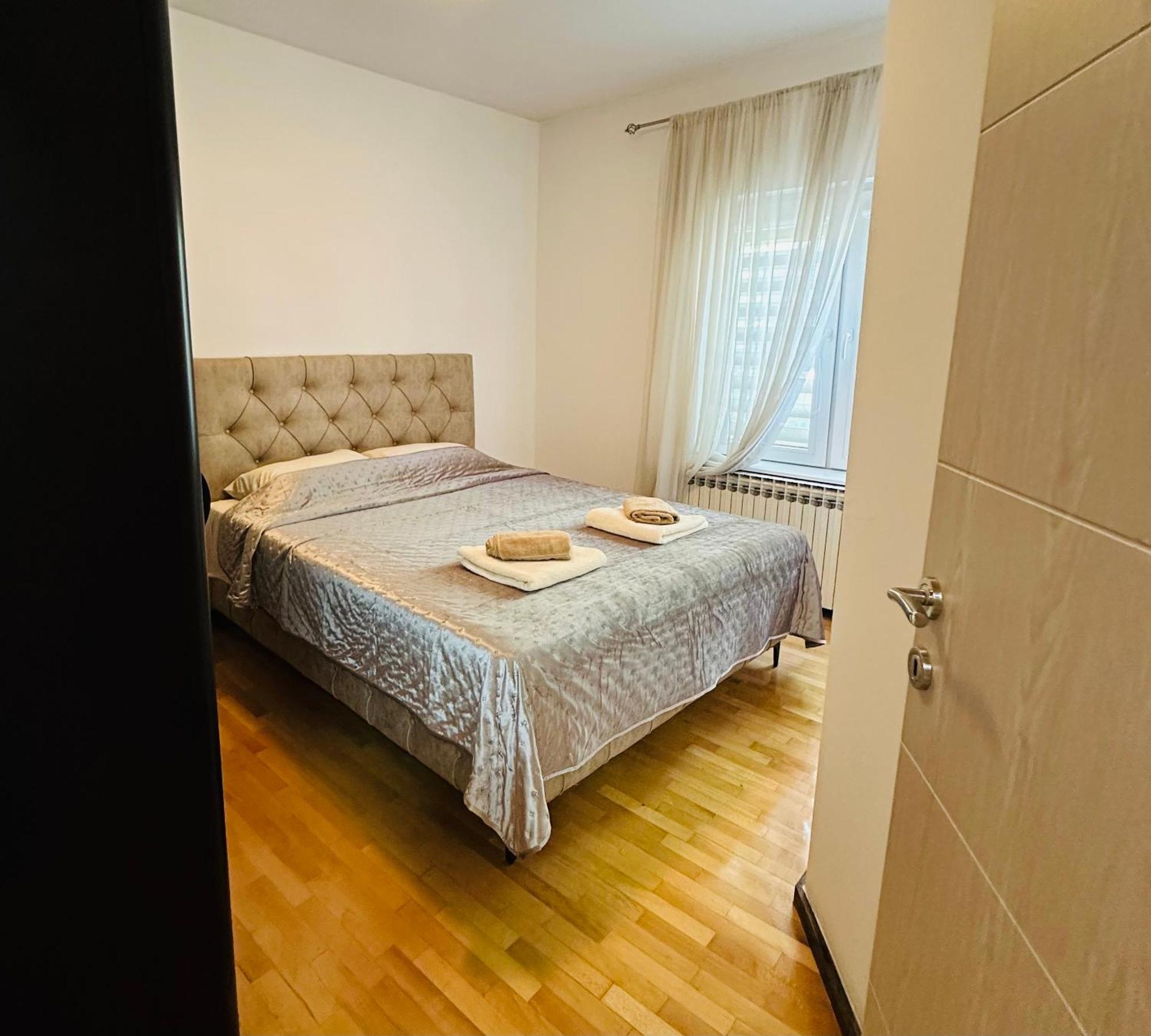Urban Stay Скоп'є Екстер'єр фото